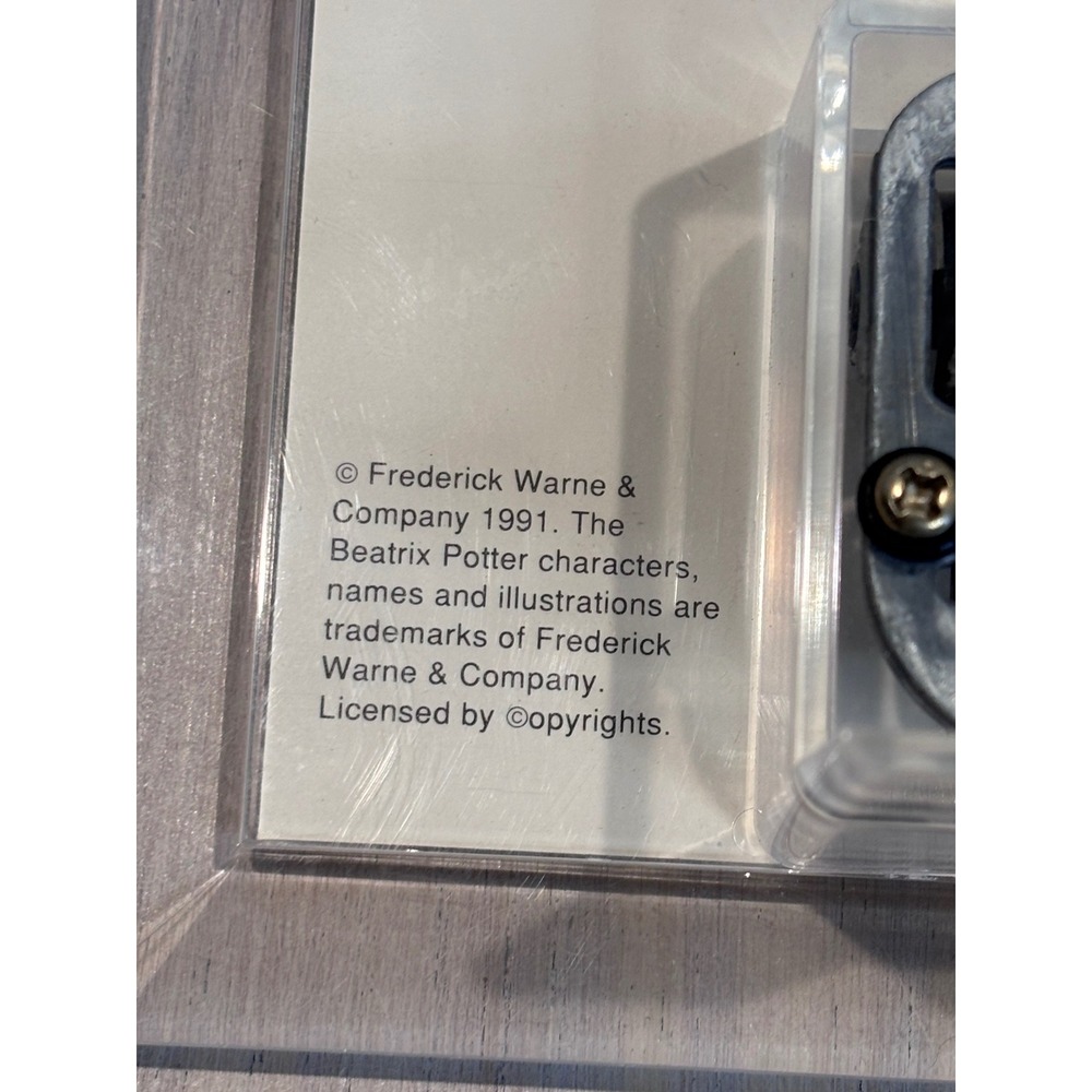 Vintage 1991 Beatrix Potter Musical Moments Acrylic Photo Frame Gold Crest BP127 - Picture 6 of 9